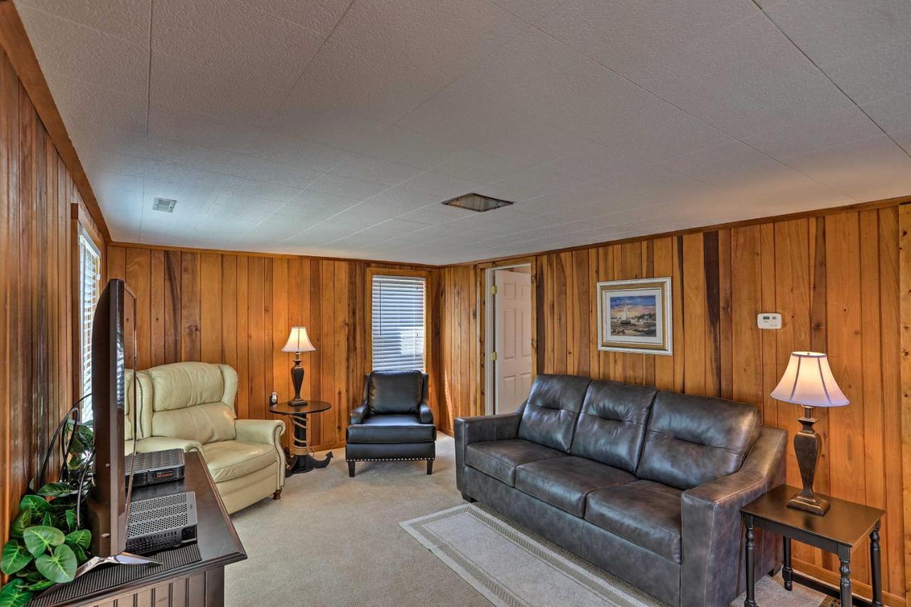 Home With Lake-View Deck By Camp Perry And Magee Marsh ポート・クリントン エクステリア 写真